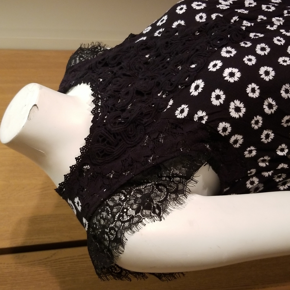 Maurice's sleeveless top S - Picture 2 of 5